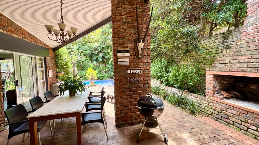 To Let 4 Bedroom Property for Rent in Bonza Bay Eastern Cape